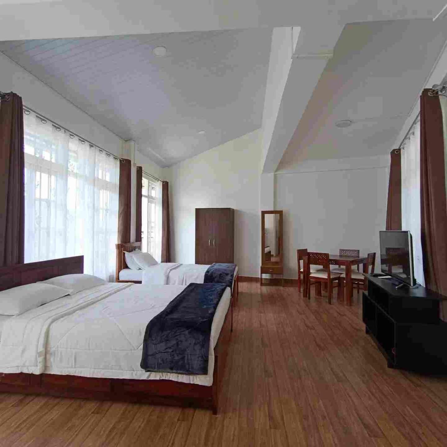 Edelweiss Hotell Kohima Exteriör bild